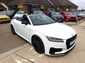 Audi TT 2.0 TFSI 40 Black Edition Roadster 2dr Petrol S Tronic Euro 6 (s