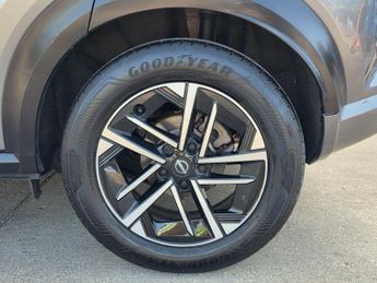 Nissan Juke 1.6 N-Connecta Auto Euro 6 5dr