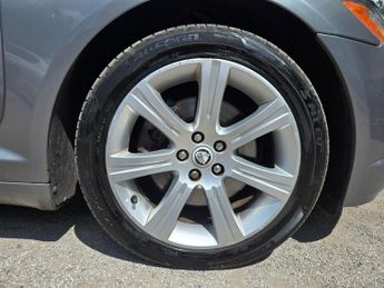 Jaguar XF 3.0d V6 Luxury Auto Euro 5 4dr