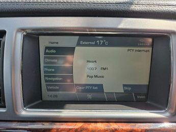Jaguar XF 3.0d V6 Luxury Auto Euro 5 4dr