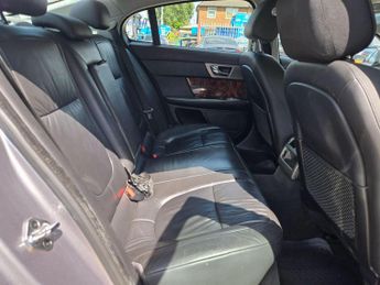 Jaguar XF 3.0d V6 Luxury Auto Euro 5 4dr