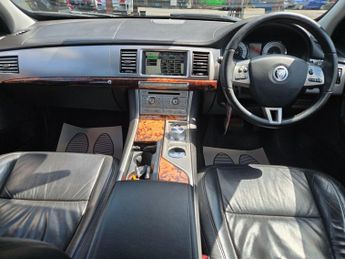 Jaguar XF 3.0d V6 Luxury Auto Euro 5 4dr