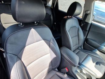 Kia Niro 1.6h GDi 2 DCT Euro 6 (s/s) 5dr