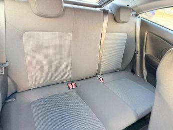 Vauxhall Corsa 1.2i 16v Breeze 3dr