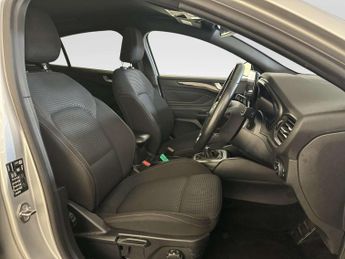 Ford Focus 1.0T EcoBoost MHEV ST-Line Hatchback 5dr Petrol Hybrid Manual Eu