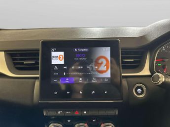 Renault Captur 1.3 TCe Iconic SUV 5dr Petrol Manual Euro 6 (s/s) (130 ps)