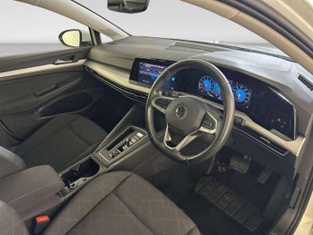 Volkswagen Golf 1.0 eTSI MHEV Life Hatchback 5dr Petrol Hybrid DSG Euro 6 (s/s) 