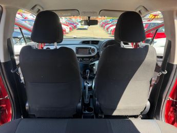 Toyota Yaris 1.5 VVT-h T4 Hatchback 5dr Petrol Hybrid CVT Euro 5 (101 ps)