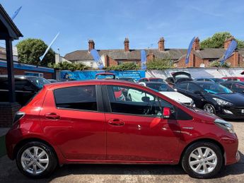 Toyota Yaris 1.5 VVT-h T4 Hatchback 5dr Petrol Hybrid CVT Euro 5 (101 ps)
