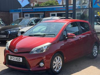 Toyota Yaris 1.5 VVT-h T4 Hatchback 5dr Petrol Hybrid CVT Euro 5 (101 ps)