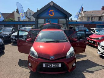 Toyota Yaris 1.5 VVT-h T4 Hatchback 5dr Petrol Hybrid CVT Euro 5 (101 ps)