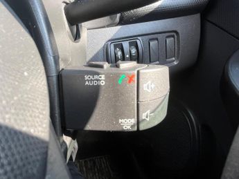 Renault Clio 1.2 16V Expression Euro 5 5dr