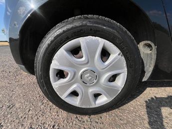 Renault Clio 1.2 16V Expression Euro 5 5dr