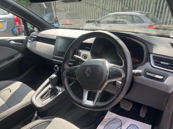 Renault Clio 1.6 E-TECH techno Auto Euro 6 (s/s) 5dr