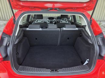 Ford Focus 1.0T EcoBoost Zetec Euro 5 (s/s) 5dr