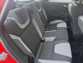 Ford Focus 1.0T EcoBoost Zetec Euro 5 (s/s) 5dr