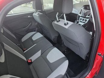 Ford Focus 1.0T EcoBoost Zetec Euro 5 (s/s) 5dr