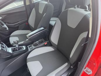 Ford Focus 1.0T EcoBoost Zetec Euro 5 (s/s) 5dr