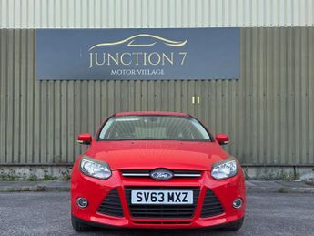 Ford Focus 1.0T EcoBoost Zetec Euro 5 (s/s) 5dr