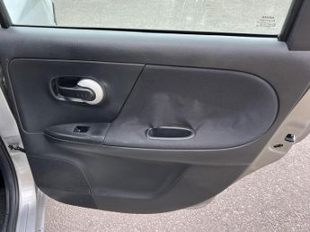 Nissan Note 1.6 16V Acenta Auto Euro 5 5dr