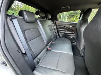 Nissan Juke 1.0 DIG-T N-Connecta DCT Auto Euro 6 (s/s) 5dr