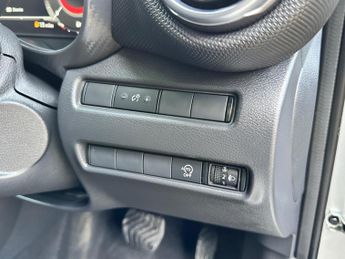 Nissan Juke 1.0 DIG-T N-Connecta DCT Auto Euro 6 (s/s) 5dr