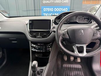 Peugeot 208 1.2 VTi PureTech Allure Euro 5 5dr