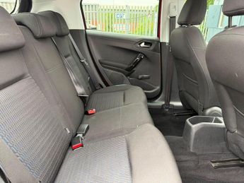 Peugeot 208 1.2 VTi PureTech Allure Euro 5 5dr
