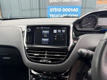 Peugeot 208 1.2 VTi PureTech Allure Euro 5 5dr
