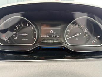 Peugeot 208 1.2 VTi PureTech Allure Euro 5 5dr