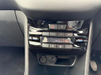 Peugeot 208 1.2 VTi PureTech Allure Euro 5 5dr
