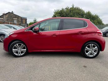 Peugeot 208 1.2 VTi PureTech Allure Euro 5 5dr