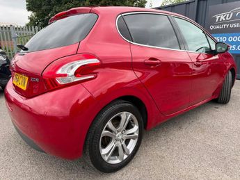 Peugeot 208 1.2 VTi PureTech Allure Euro 5 5dr