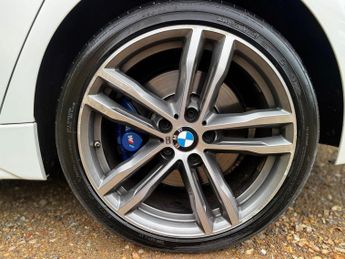 BMW 3 Series 2.0 320i M Sport Shadow Edition Auto xDrive Euro 6 (s/s) 4dr