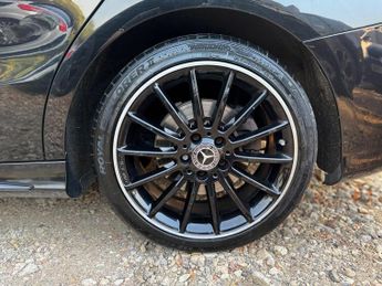 Mercedes-Benz CLA 2.1 CLA220d AMG Line Night Edition Coupe 7G-DCT 4MATIC Euro 6 (s