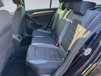 Volkswagen Golf 2.0 TDI R-Line DSG Euro 6 (s/s) 5dr