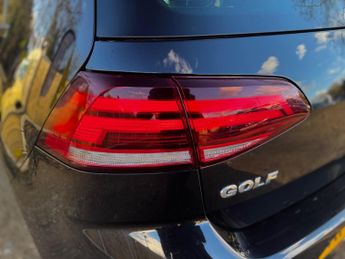 Volkswagen Golf 2.0 TDI R-Line DSG Euro 6 (s/s) 5dr