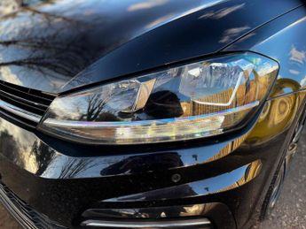 Volkswagen Golf 2.0 TDI R-Line DSG Euro 6 (s/s) 5dr
