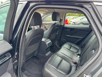 Jaguar F-PACE 2.0 D180 Prestige Auto Euro 6 (s/s) 5dr
