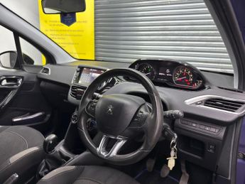 Peugeot 208 1.2 PureTech XS White Euro 6 5dr