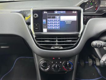 Peugeot 208 1.2 PureTech XS White Euro 6 5dr