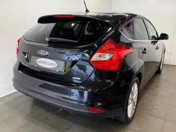 FORD FOCUS 1.6 Titanium Navigator Hatchback 5dr Petrol Powershift Euro 5 (1