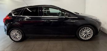FORD FOCUS 1.6 Titanium Navigator Hatchback 5dr Petrol Powershift Euro 5 (1