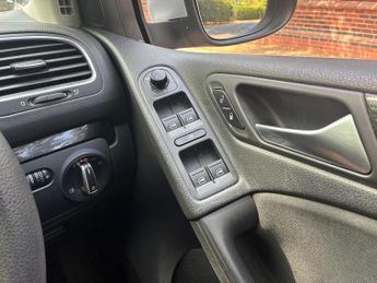 Volkswagen Golf 2.0 TDI SE Euro 5 5dr