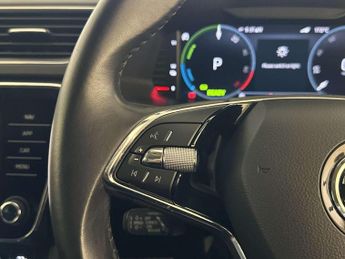 Skoda Superb 1.4 TSI iV 13kWh SE Technology Estate 5dr Petrol Plug-in Hybrid 