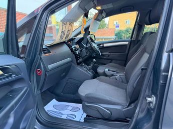Vauxhall Zafira 1.6 16V Exclusiv MPV 5dr Petrol Manual Euro 5 (115 ps)