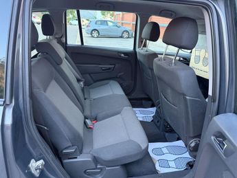 Vauxhall Zafira 1.6 16V Exclusiv MPV 5dr Petrol Manual Euro 5 (115 ps)