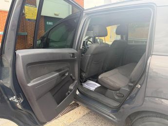Vauxhall Zafira 1.8 16V Exclusiv MPV 5dr Petrol Manual Euro 5 (120 ps)