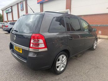 Vauxhall Zafira 1.8 16V Exclusiv MPV 5dr Petrol Manual Euro 5 (120 ps)