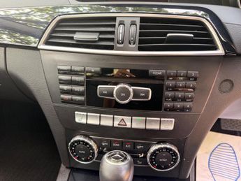 Mercedes-Benz C Class 2.1 C220 CDI BlueEfficiency Executive SE G-Tronic+ Euro 5 (s/s) 